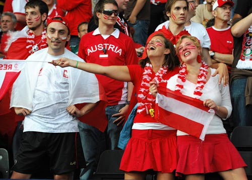 奥地利队横扫波兰队，奥恰洛夫惊艳四座的简单介绍