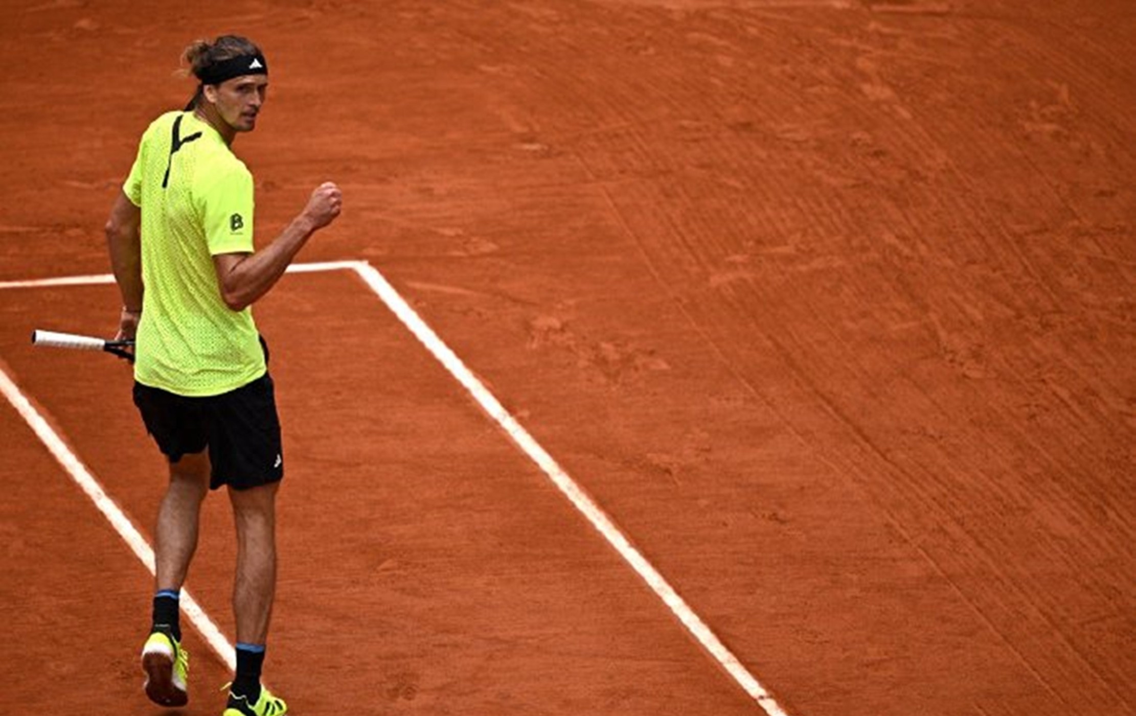 蒙特卡洛大师赛翻盘法网，兹维列夫惊艳四座