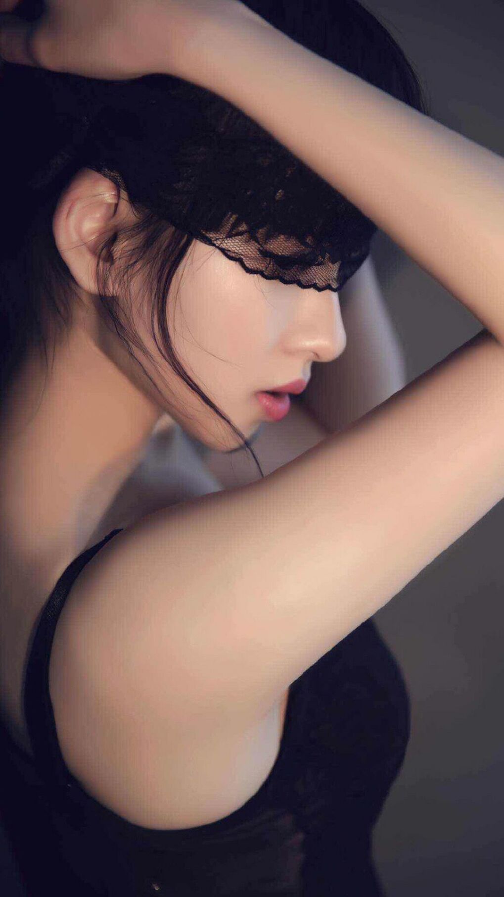 战地玫瑰，当吉鲁的最后一个夏天染红加纳的钢铁防线